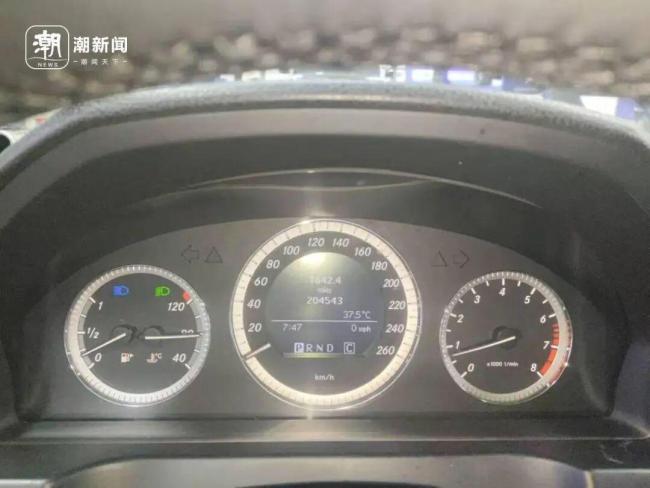 男子买二手车懵了：20万公里变20万英里 里程差引发争议