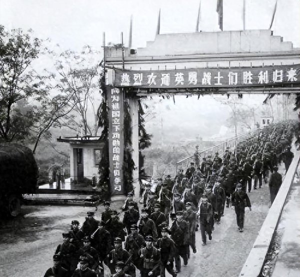 盛康优配 对越反击战的损失大吗？看看牺牲的名将后代便知一二